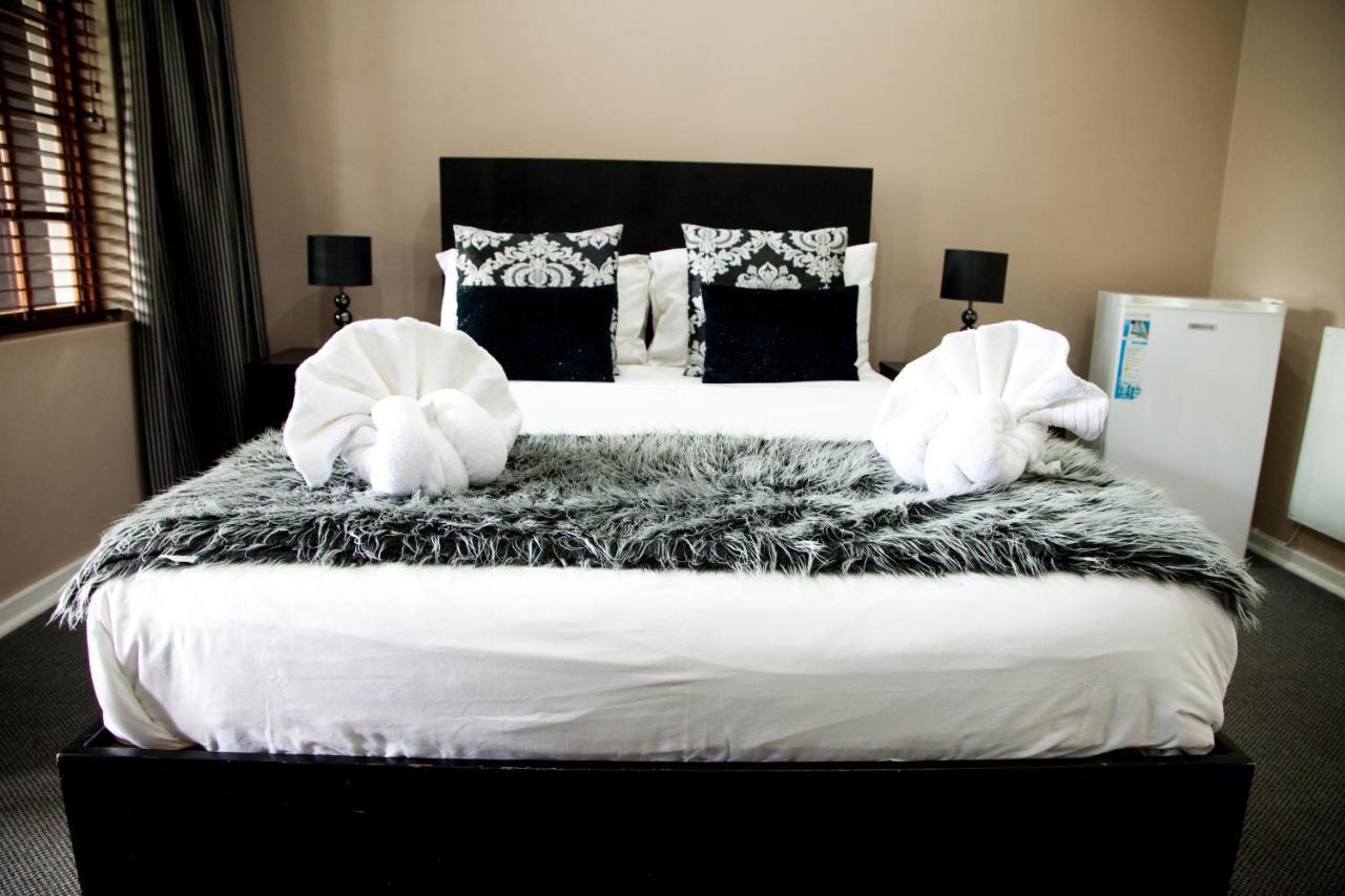 The Gables Middelburg Mpu Hotel ภายนอก รูปภาพ